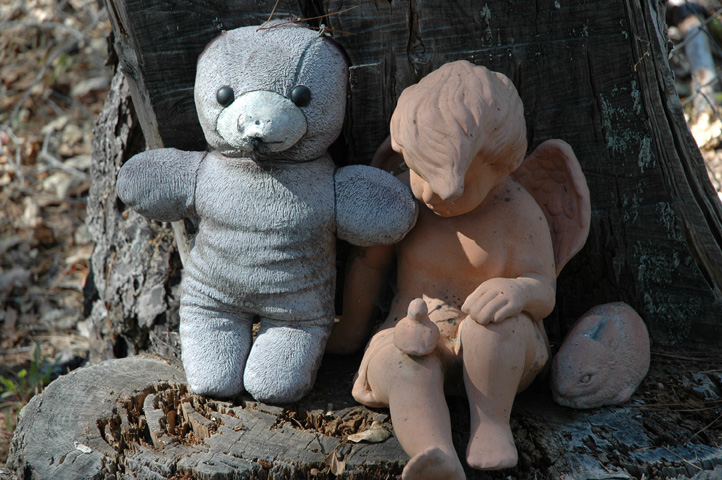 Cambria Graveyard 014.jpg